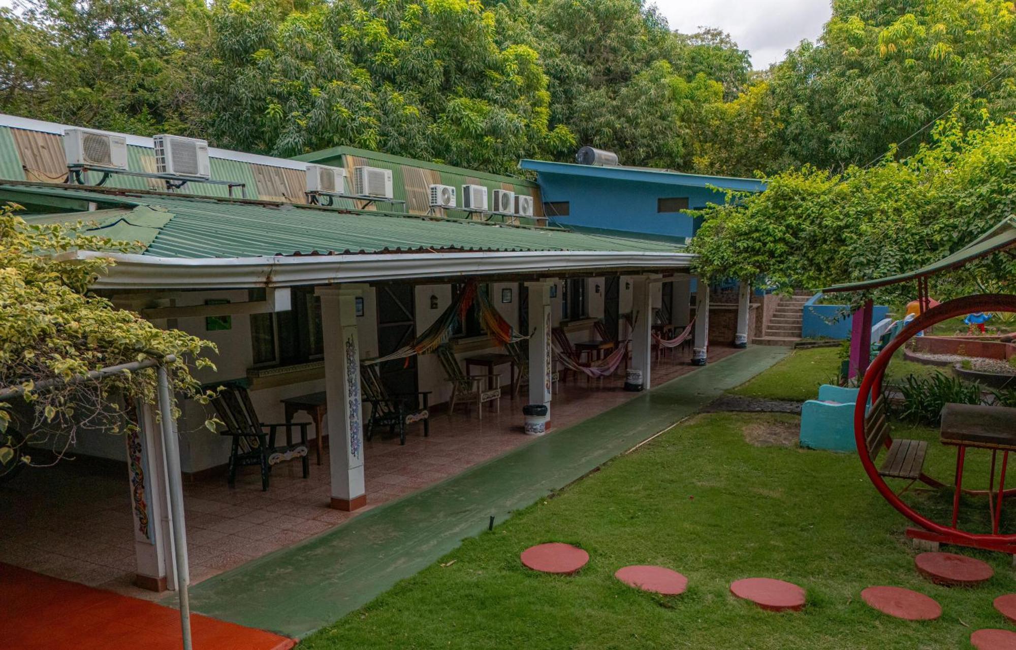 Hotel Marielos Tamarindo Exterior foto