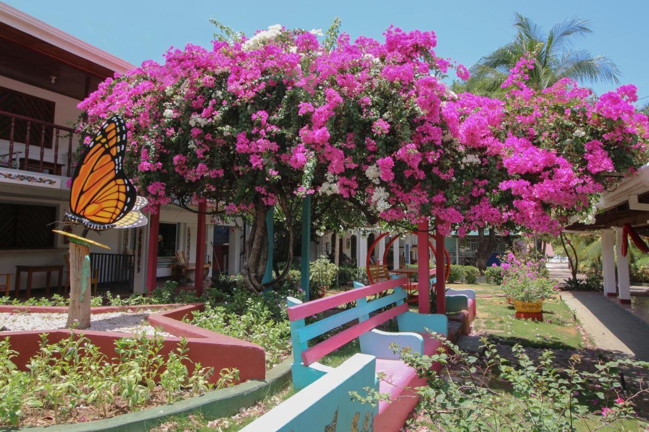 Hotel Marielos Tamarindo Exterior foto